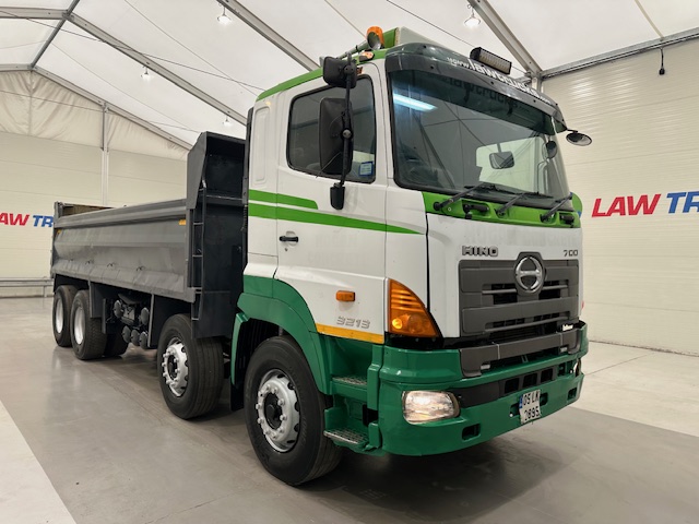 Hino 3241 700 8×4 Sleeper Cab Steel Tipper