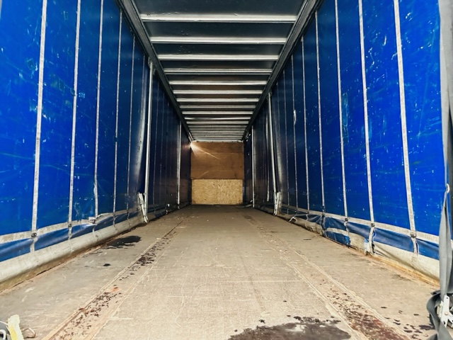 Montracon Tri Axle Curtainsider Trailer