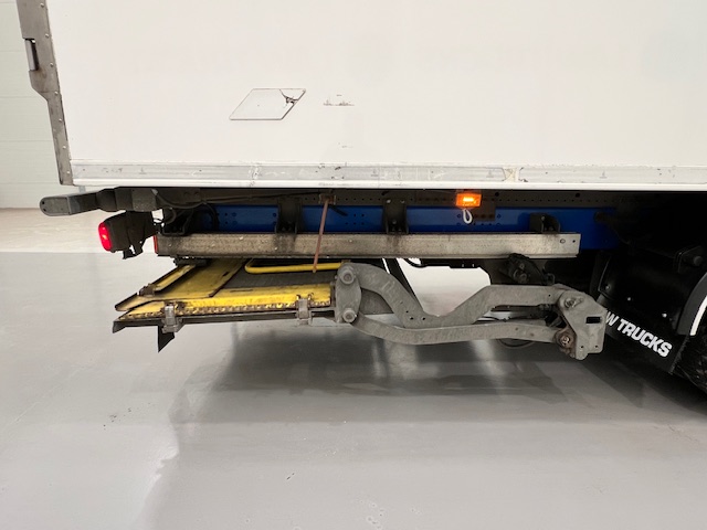 Scania P250 4×2 Sleeper Cab Fridge Box