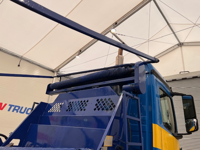 Mercedes Arocs 1824 Day Cab Skip Loader