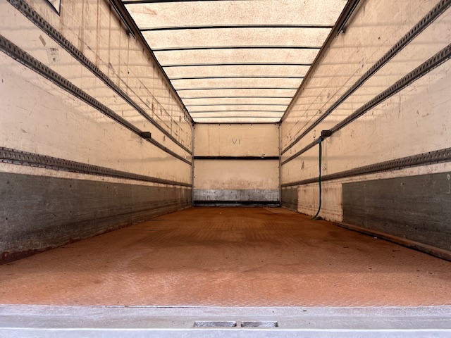 Scania P250 4×2 Sleeper Cab Box Van Manual