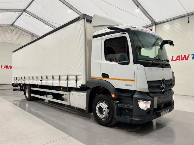Mercedes Actros 1824 Day Cab Curtainsider