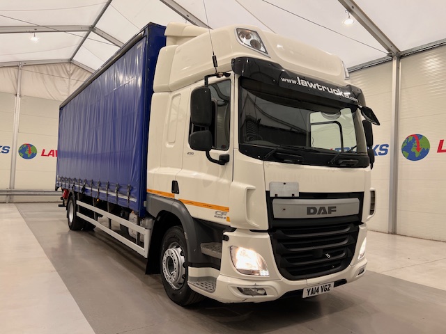 DAF CF 250 Sleeper Cab Curtainsider