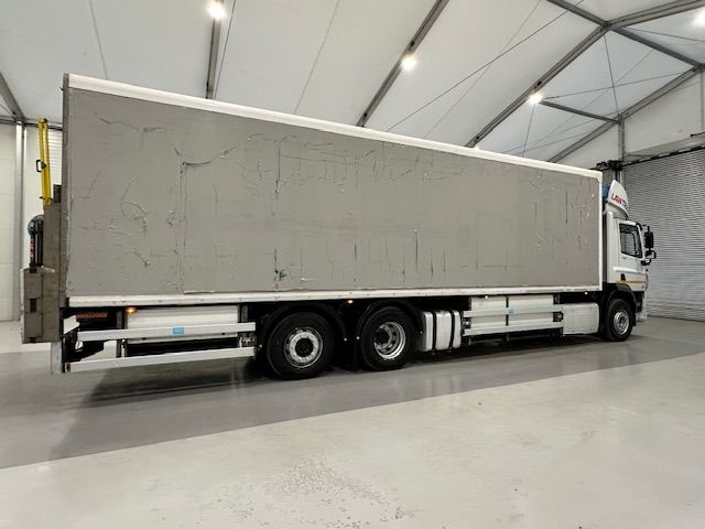DAF CF 330 Rear Lift Day Cab Fridge Box