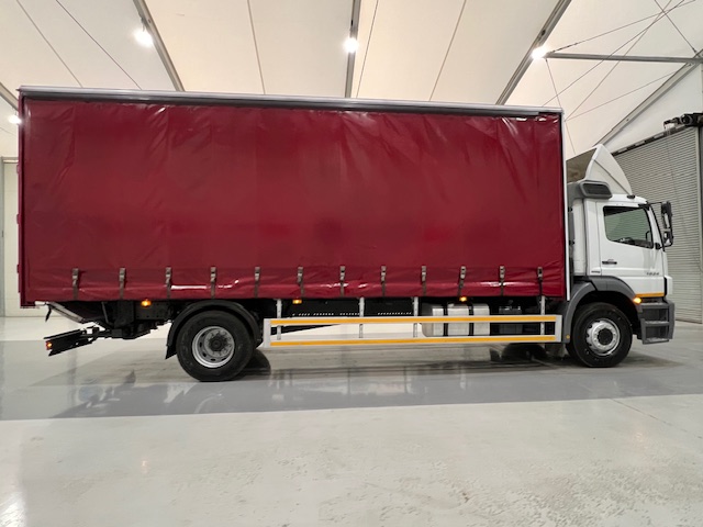 Mercedes Axor 1824 Day Cab Curtainsider