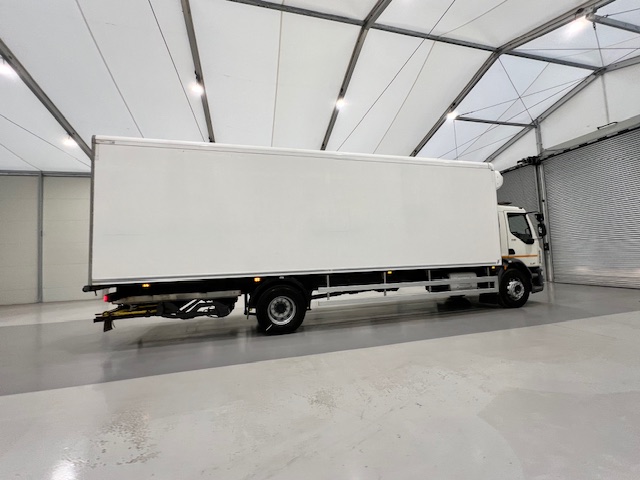 DAF LF 230 4×2 Day Cab Fridge Box