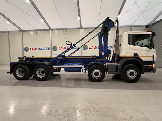 Scania P360 8×4 Day Cab Hookloader Manual
