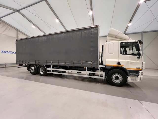 DAF CF75 310 Rear Lift Sleeper Cab Curtainsider