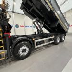 Volvo FM 370 8×4 Steel Tipper Grab - thumbnail