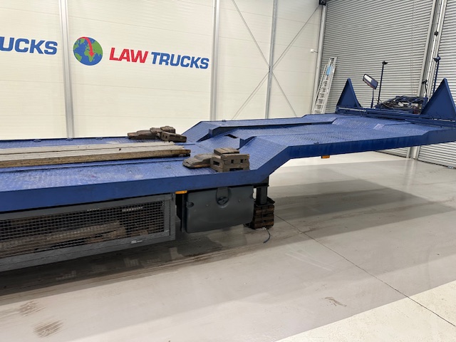 Southfields Tandem Axle Caravan Carrier Lowloader