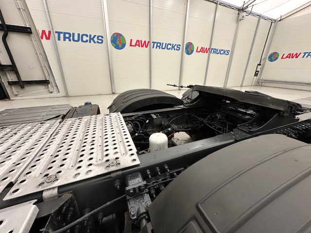 Volvo FH 500 6×2 Midlift Tractor Unit