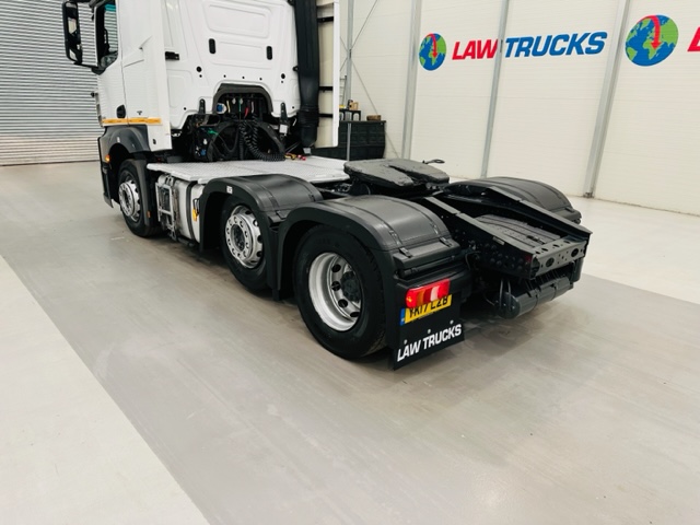Mercedes Actros 2543 6×2 Midlift Tractor Unit