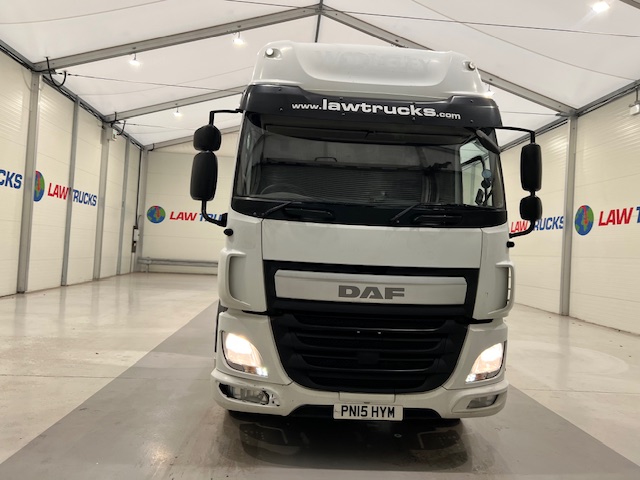 DAF CF 400 4×2 Sleeper Cab Tractor Unit