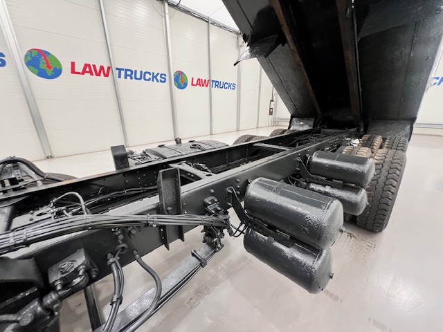 Scania P370 8×4 Rest Cab Tipper Manual
