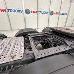 Volvo FH 460 Euro 5 6×2 Tractor Unit Safari Edition - thumbnail