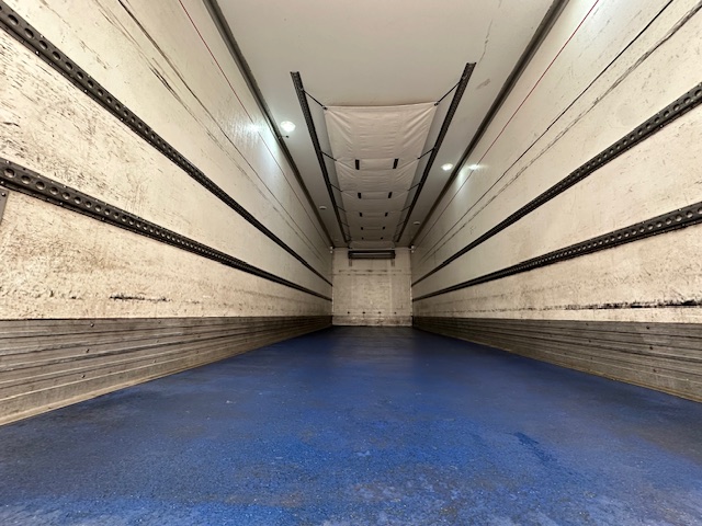 Scania P250 4×2 Sleeper Cab Fridge Box