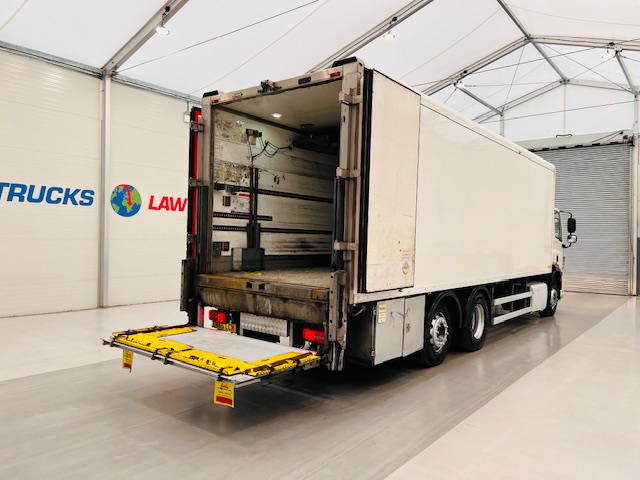 DAF CF 290 6×2 Rear Steer Fridge Box