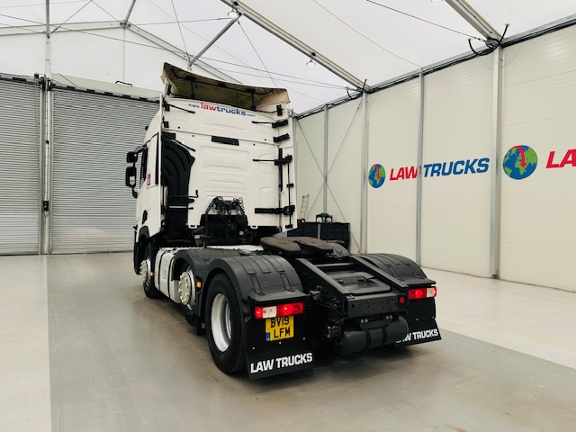 Renault T460 6×2 Midlift Tractor Unit