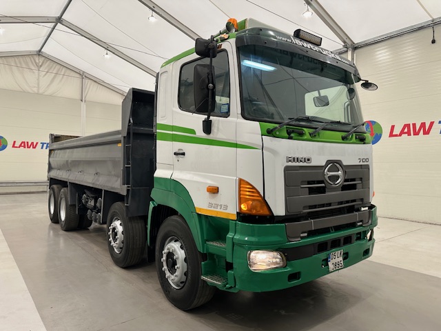Hino 3241 700 8×4 Sleeper Cab Steel Tipper