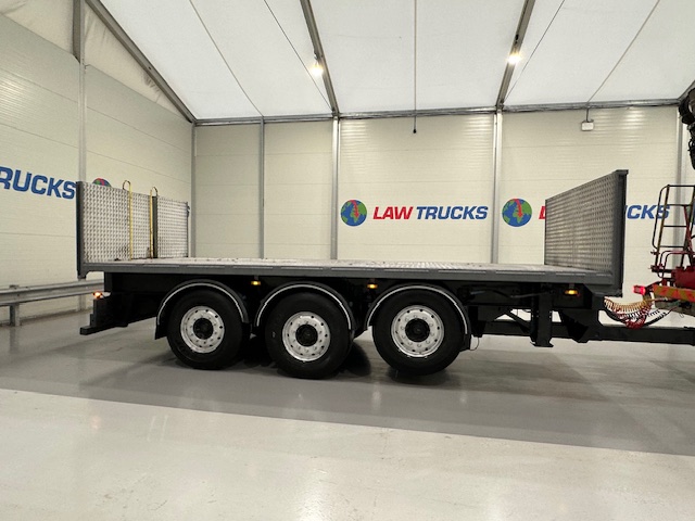 Volvo FH 440 6×2 Rear Lift Brick Grab Drawbar