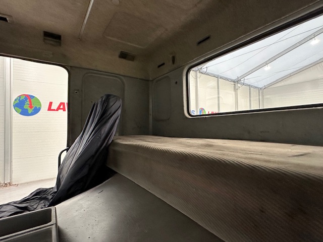 Volvo FL10 320 4×2 Sleeper Cab Tractor Unit