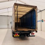 DAF CF 220 4×2 Sleeper Cab Curtainsider - thumbnail