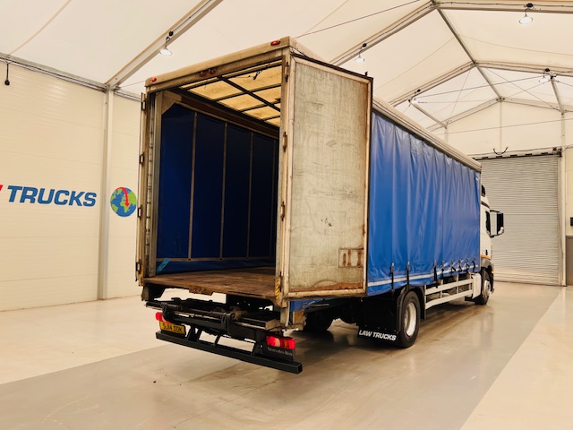 Mercedes Actros 1830 Sleeper Cab Curtainsider