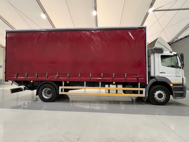 Mercedes Axor 1824 Day Cab Curtainsider