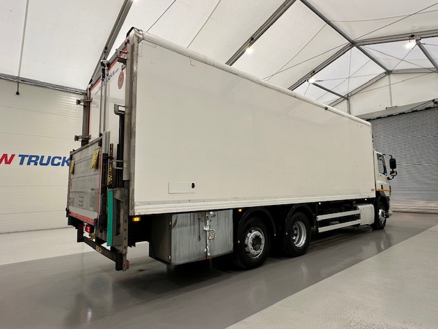 DAF CF 290 6×2 Rear Steer Fridge Box