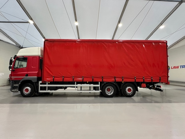 DAF CF 290 6×2 Rear Lift Sleeper Cab Curtainsider