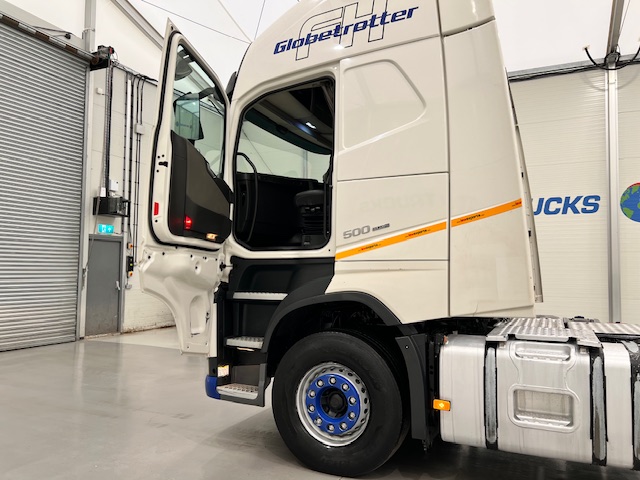 Volvo FH 500 6×2 Midlift Tractor Unit