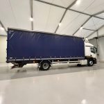 Mercedes Actros 1824 Sleeper Cab Curtainsider - thumbnail