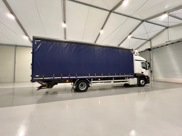 Mercedes Actros 1824 Sleeper Cab Curtainsider