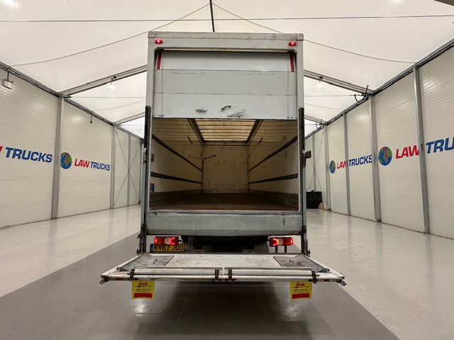 Mercedes Actros 1824 4×2 Sleeper Cab Box Van