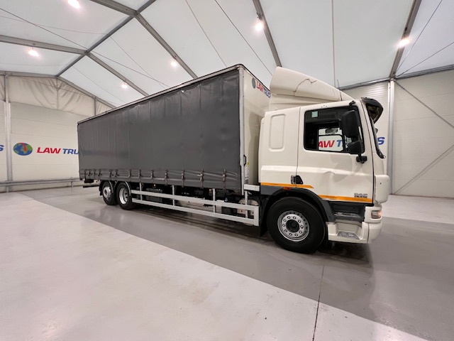 DAF CF75 310 Rear Lift Sleeper Cab Curtainsider