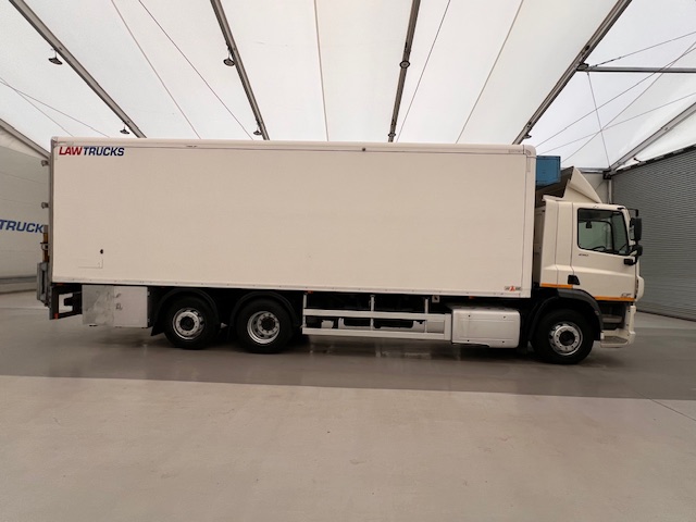 DAF CF 290 6×2 Rear Steer Fridge Box
