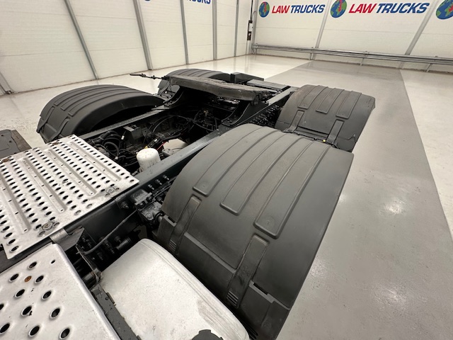 Volvo FH 500 6×2 Midlift Tractor Unit