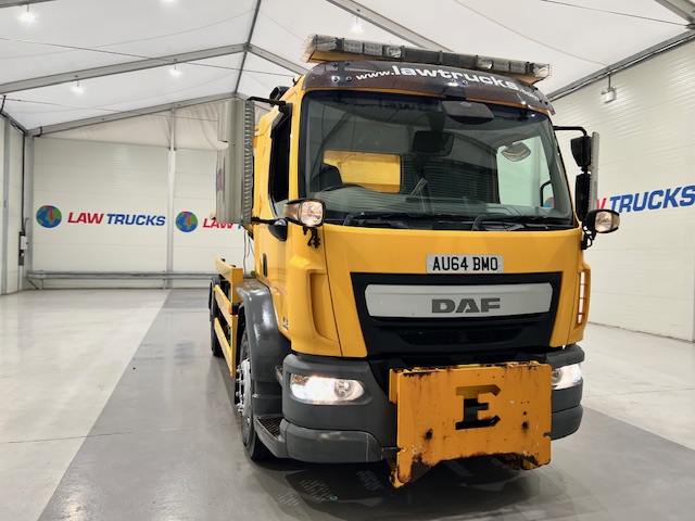 DAF LF 250 4×2 Sleeper Cab Gritter