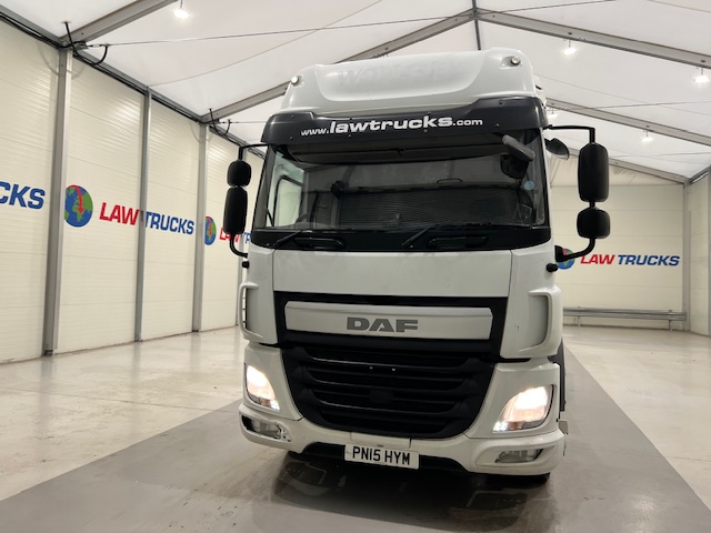 DAF CF 400 4×2 Sleeper Cab Tractor Unit