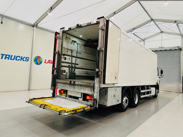 DAF CF 290 6×2 Rear Steer Fridge Box