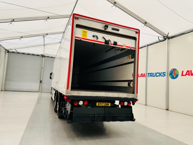 Iveco Stralis 310 AT 6×2 Fridge Box Van