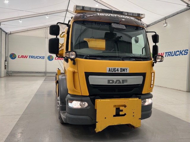 DAF LF 250 4×2 Sleeper Cab Gritter