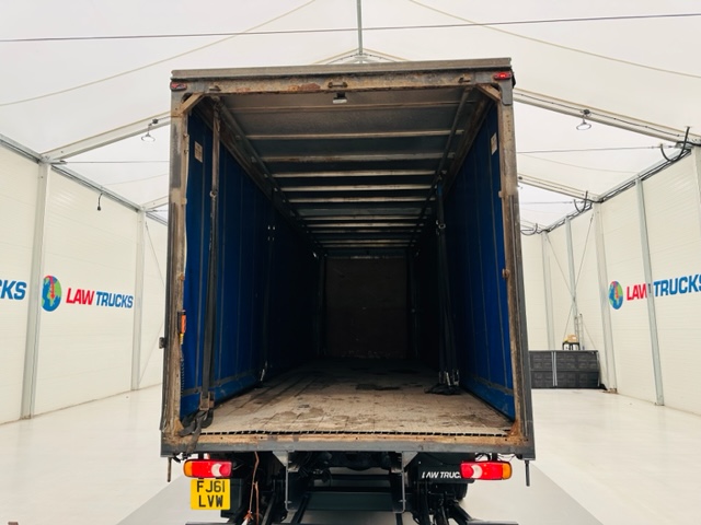 DAF CF65 250 Sleeper Cab Curtainsider