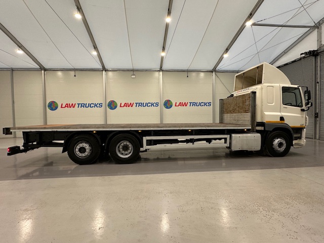 DAF CF 330 6×2 Rear Lift Sleeper Cab Flatbed