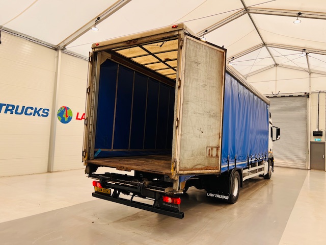 Mercedes Actros 1830 Sleeper Cab Curtainsider