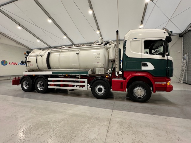 Scania R420 8×4 Highline Vacuum Tanker