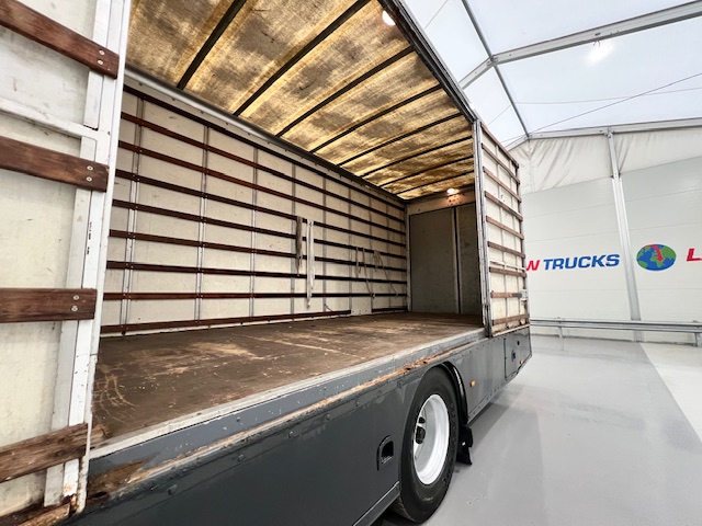Scania R94 220 4×2 Sleeper Cab Box Van Manual