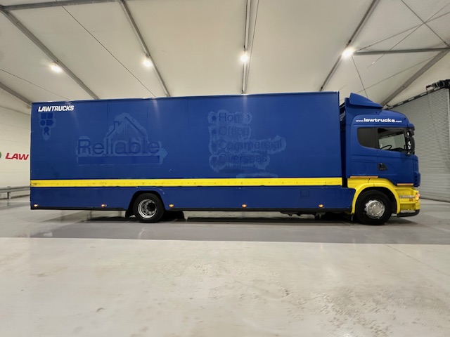 Scania R270 4×2 Sleeper Cab Box Van Manual
