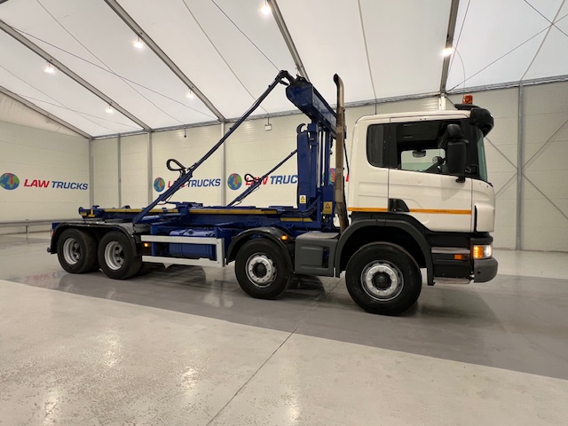 Scania P360 8×4 Day Cab Hookloader Manual
