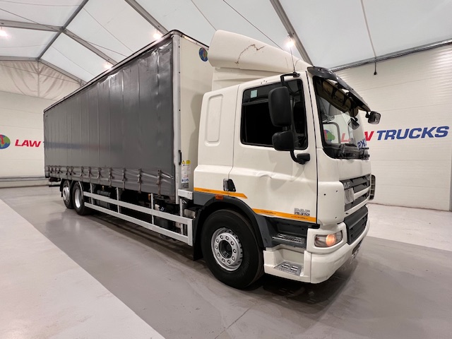 DAF CF75 310 Rear Lift Sleeper Cab Curtainsider
